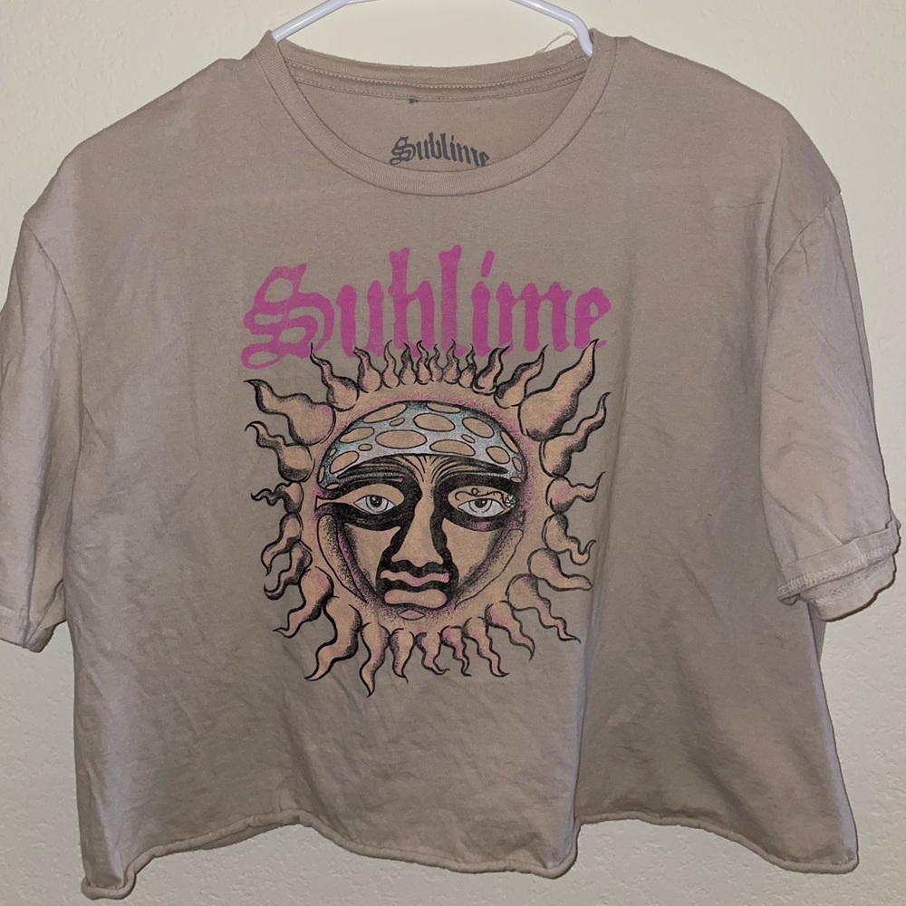 Cropped sublime t-shirt